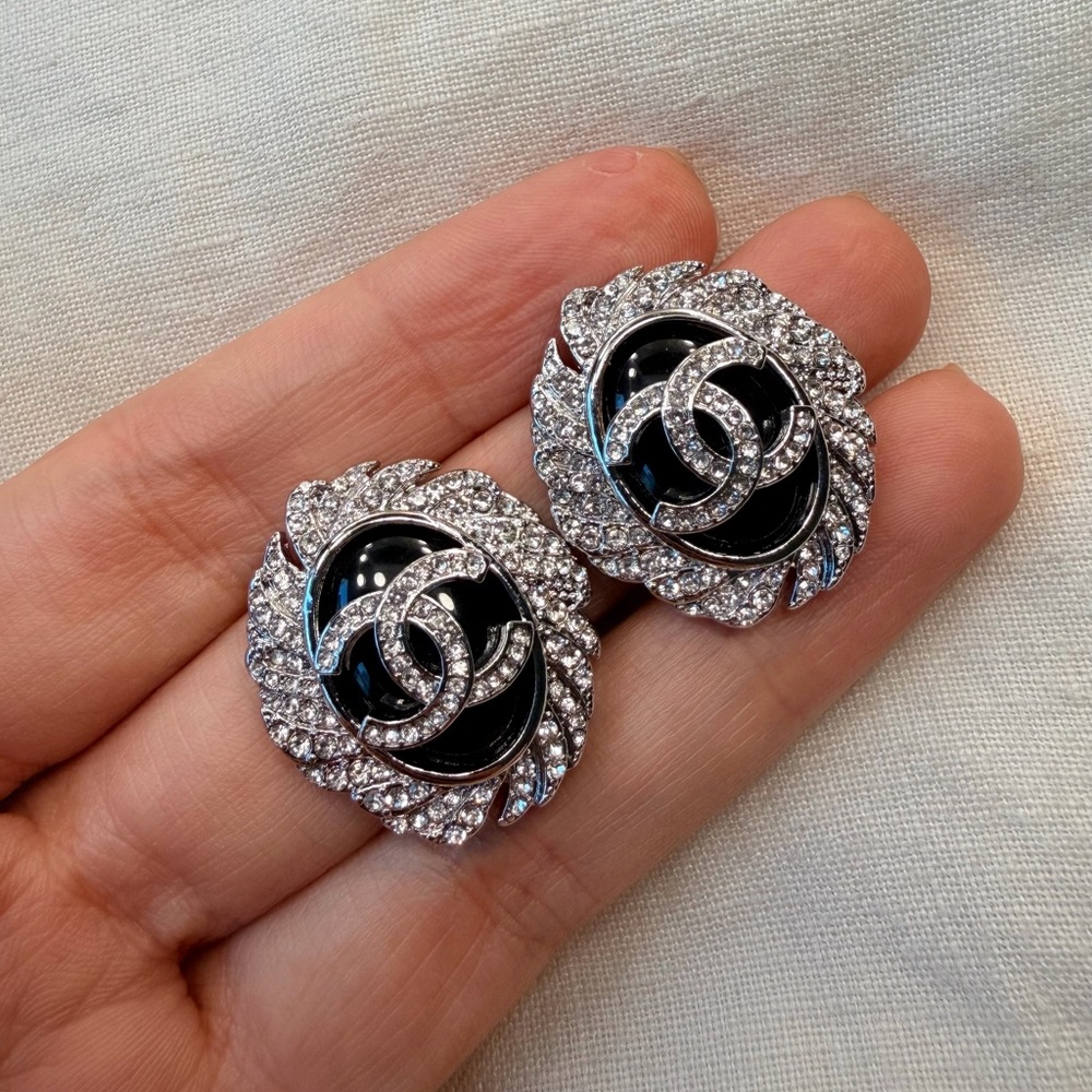 🖤Statement Chanel Black Resin CC Crystal Earrings✨ - Picture 7 of 13